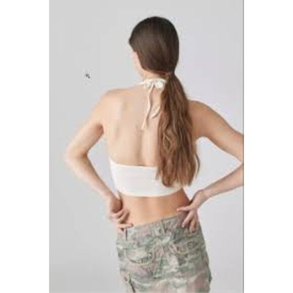 URBAN OUTFITTERS Valeria Halter Crop Top Size xs Tank Cream Ivory - Picture 3 of 7